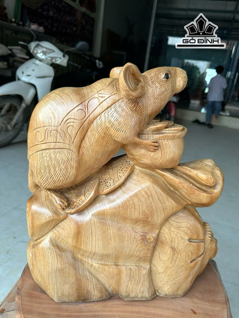 tuong-chuot-phong-thuy-go-ngoc-am-cao-43-ngang-38-sau-16-cm-453640