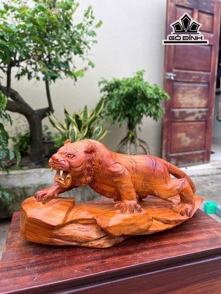 tuong-ho-phong-thuy-go-huong-cao-18-ngang-28-sau-55-cm-453709