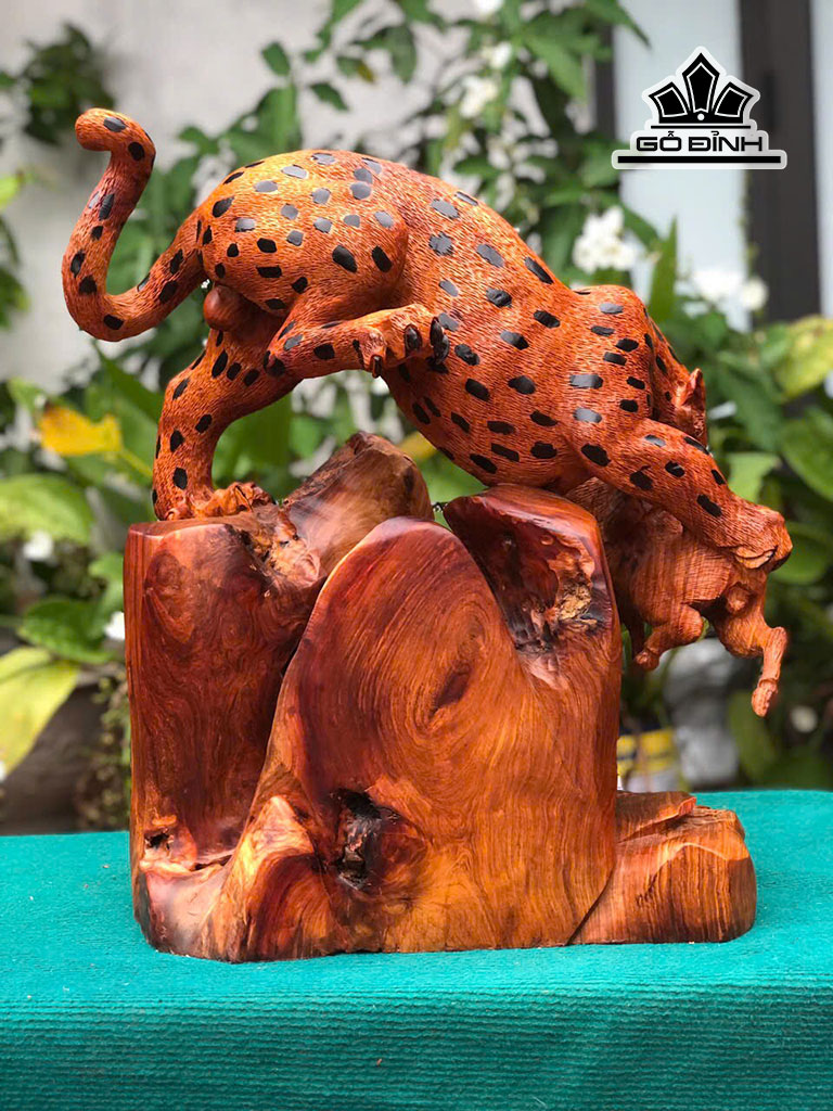 tuong-bao-san-moi-go-huong-cao-55-ngang-43-sau-31-cm-tuong-bao-san-moi-go-huong-cao-55-ngang-43-sau-31-cm-453770