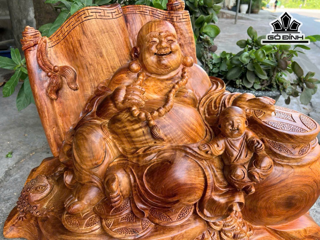 tuong-phat-di-lac-nhat-phuc-go-huong-cao-44-ngang-64-sau-32-cm-453999