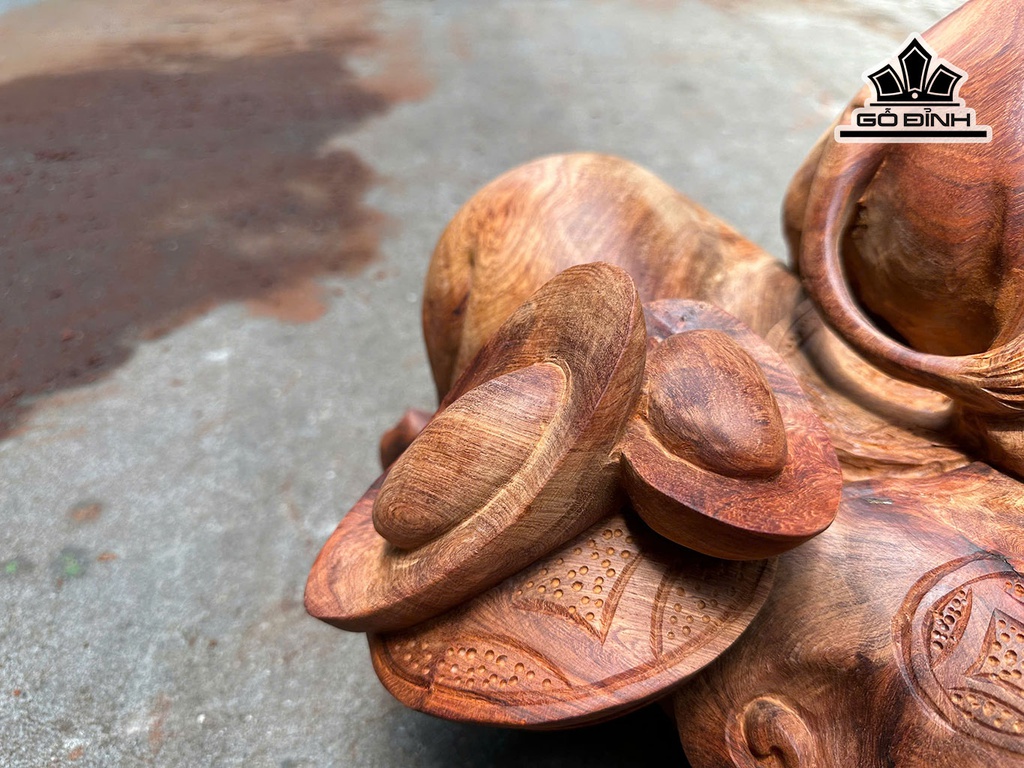 tuong-trau-go-huong-cao-55-ngang-39-sau-35-cm-454036