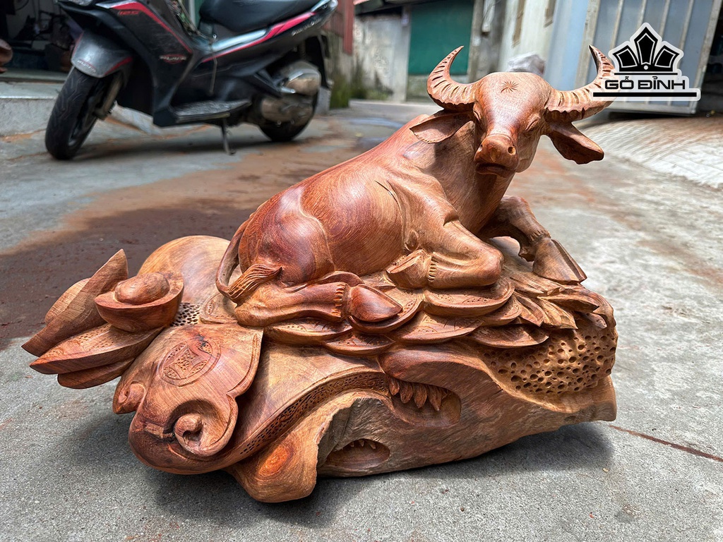 tuong-trau-go-huong-cao-55-ngang-39-sau-35-cm-454039