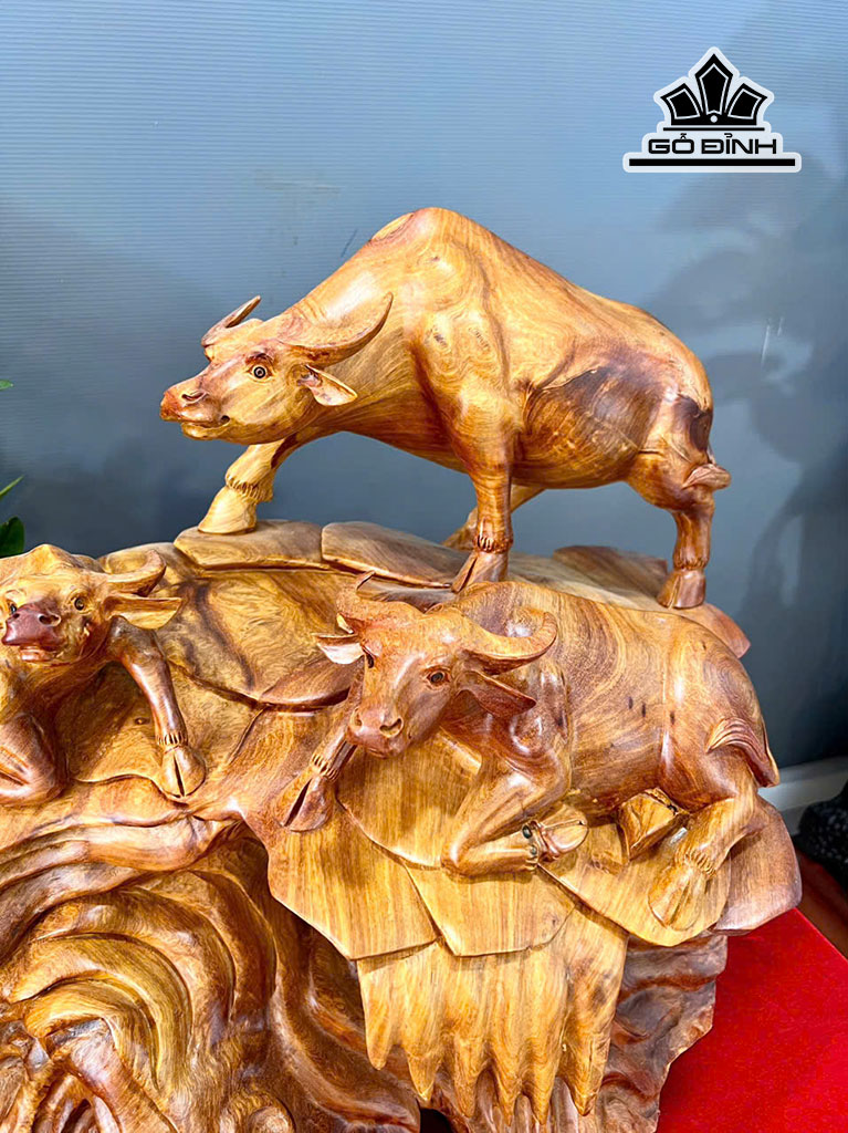 tuong-gia-dinh-trau-go-huong-cao-47-ngang-56-sau-40-cm-454116