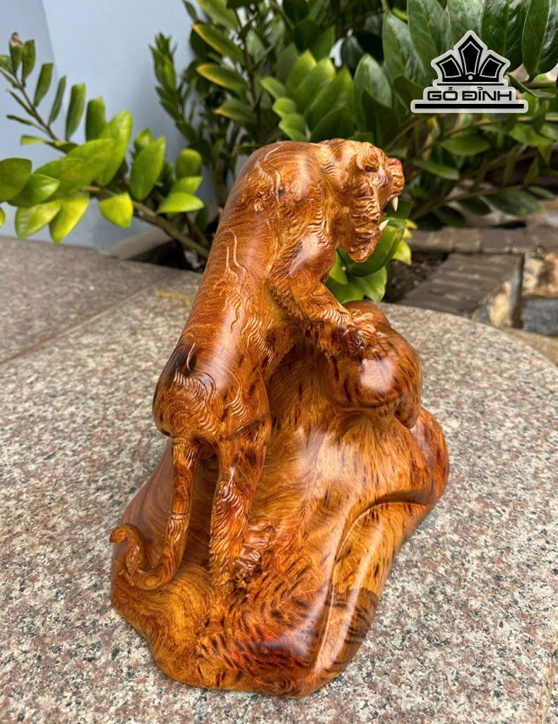 tuong-ho-phong-thuy-go-huong-cao-30-ngang-28-sau-23-cm-454276