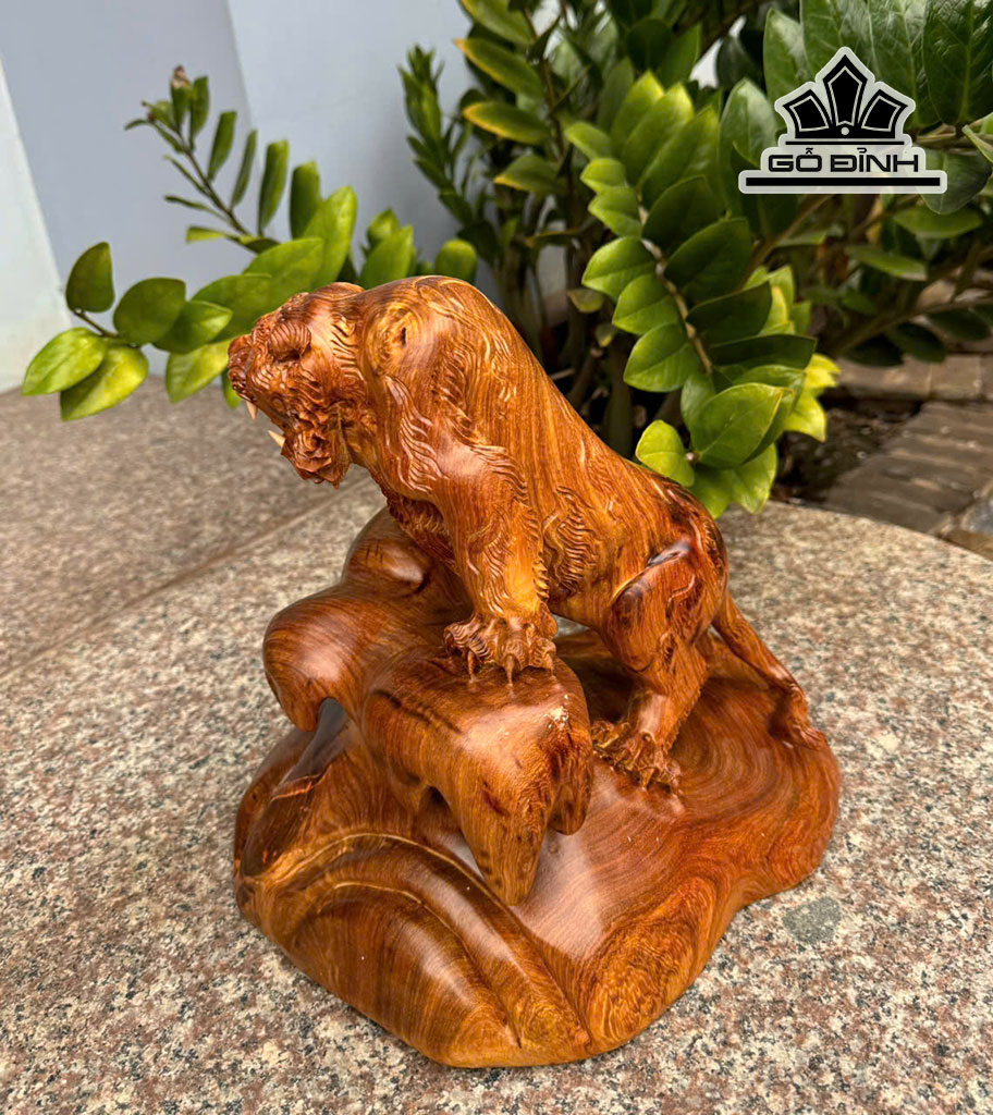 tuong-ho-phong-thuy-go-huong-cao-30-ngang-28-sau-23-cm-454277