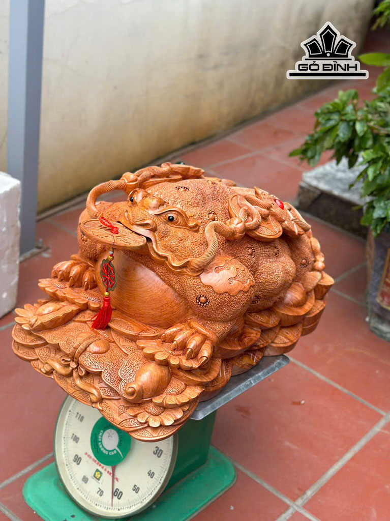 tuong-thiem-thu-go-huong-da-cao-37-ngang-43-sau-66-cm-454446