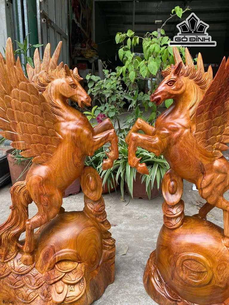 tuong-ngua-phong-thuy-nhat-ma-phi-thien-go-huong-cao-75-ngang-41-sau-22-cm-454869