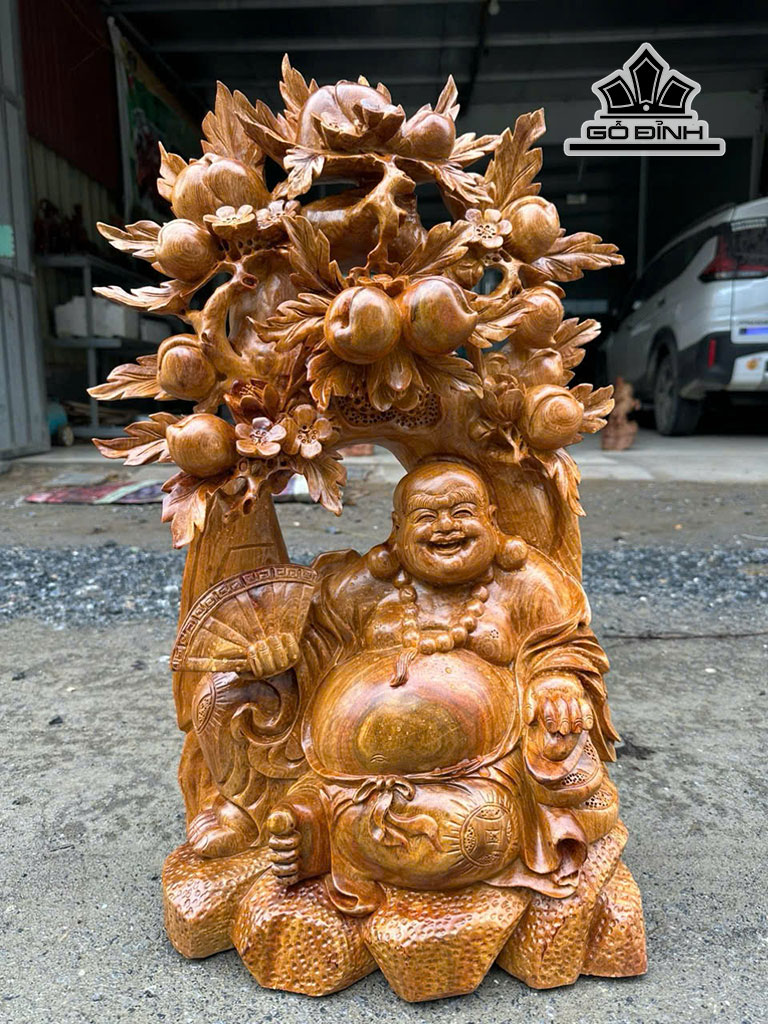 tuong-phat-di-lac-ngoi-dao-go-huong-cao-65-ngang-38-sau-20-cm-454915