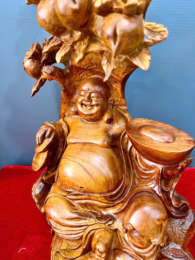 tuong-phat-di-lac-go-huong-cao-64-ngang-42-sau-24-cm-455238
