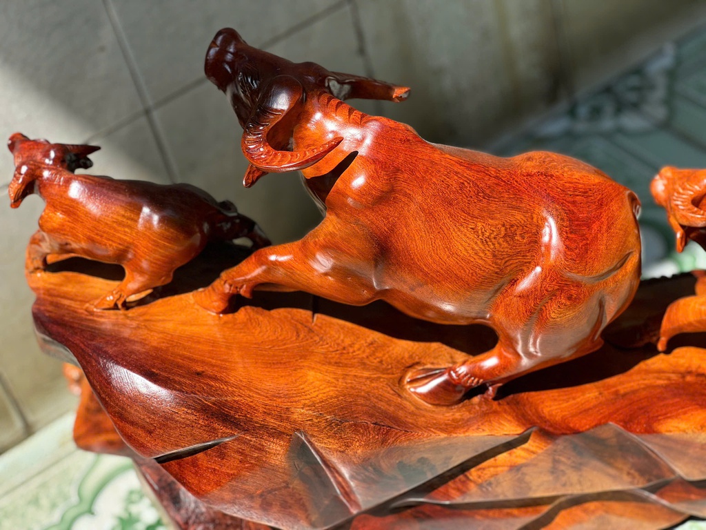 cau-trau-go-huong-cao-44-ngang-68-sau-32-cm-23kg-455278