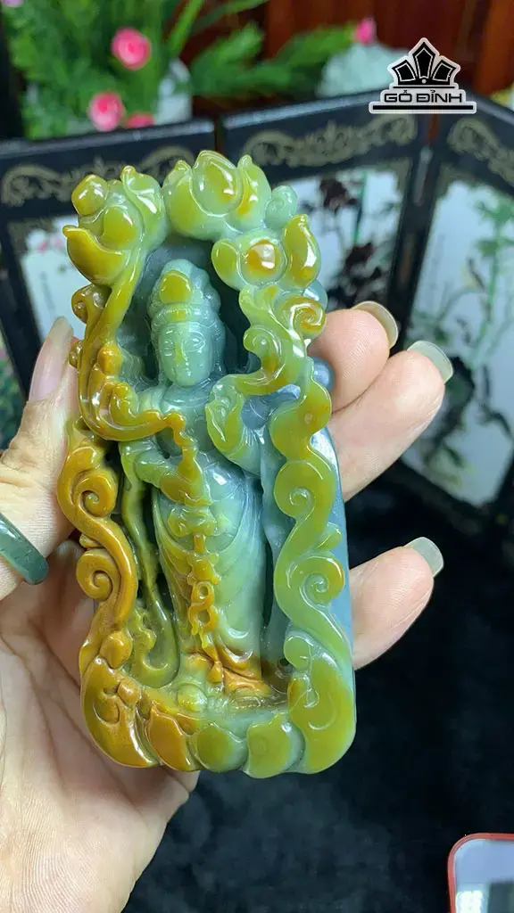 mat-day-quan-am-pha-huyet-cam-thach-jadeite-a-1492gr-455383