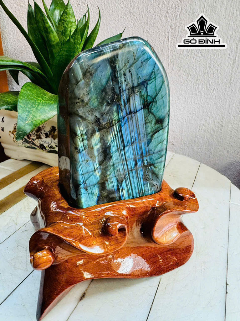 tac-pham-da-xa-cu-labradorite-cao-19-rong-8-cm-nang-19kg-455559