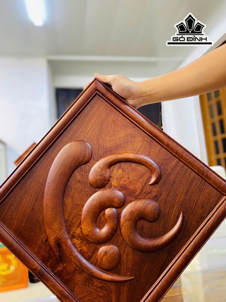 tranh-chu-loc-go-huong-vuong-45-day-3-cm-do-cheo-ngang-63-455664