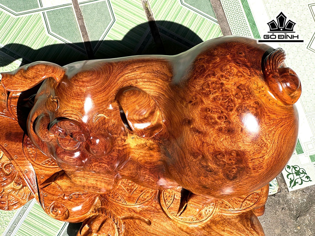 tuong-heo-go-huong-cao-35-ngang-46-sau-30-cm-455795