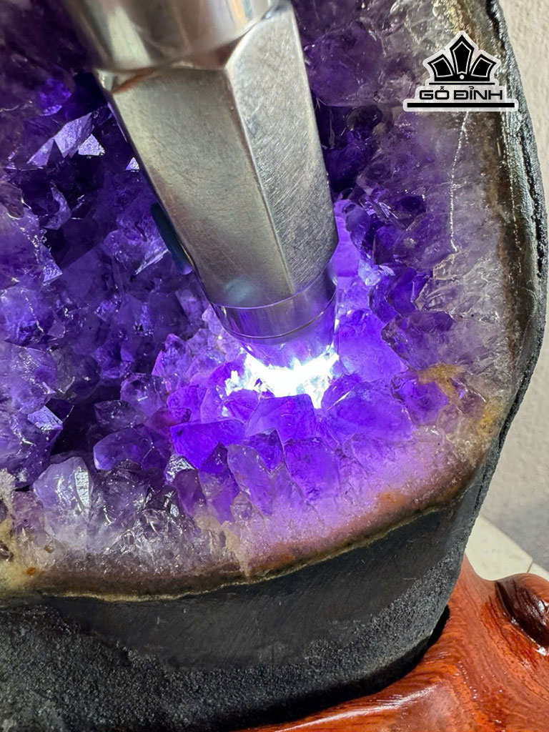 hoc-da-thach-anh-tim-cao-24-ngang-12-sau-12-cm-455879