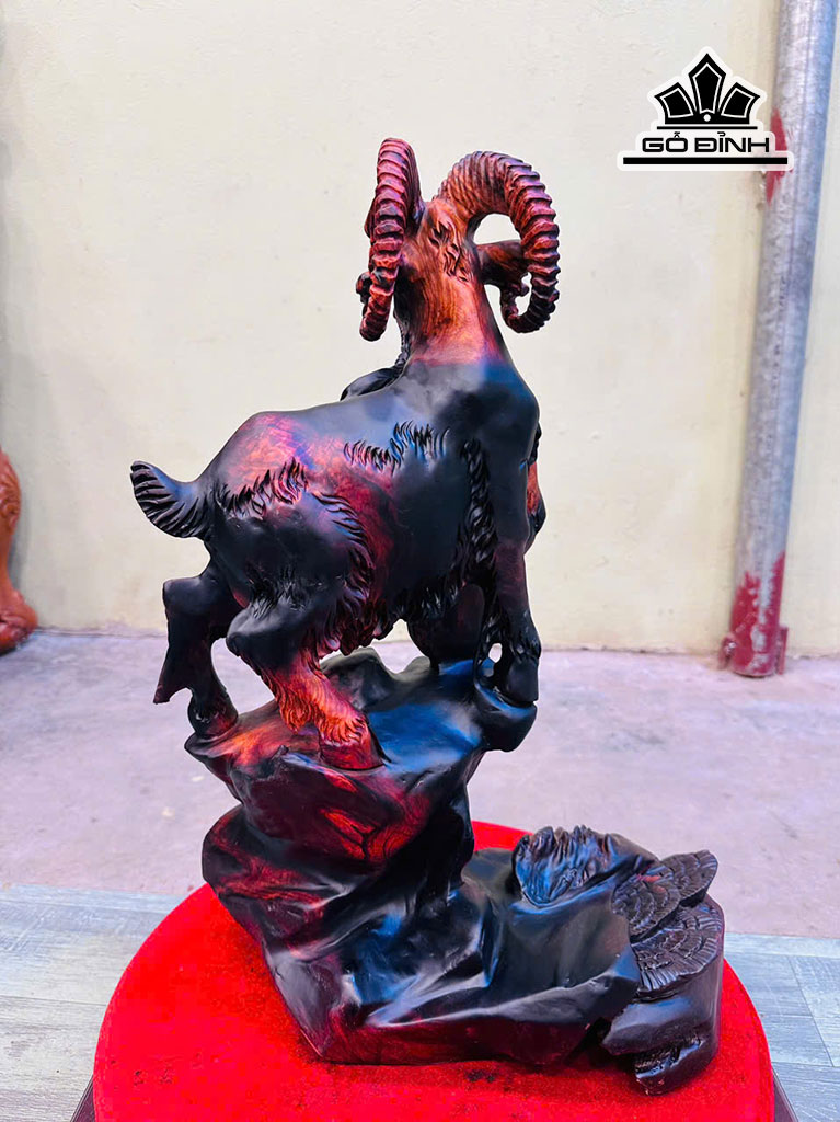 tuong-nhat-duong-go-trac-cao-51-ngang-36-sau-20-cm-456777