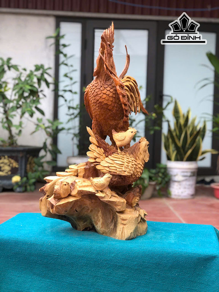 tuong-gia-dinh-ga-go-huong-cao-82-ngang-66-sau-32-cm-457413