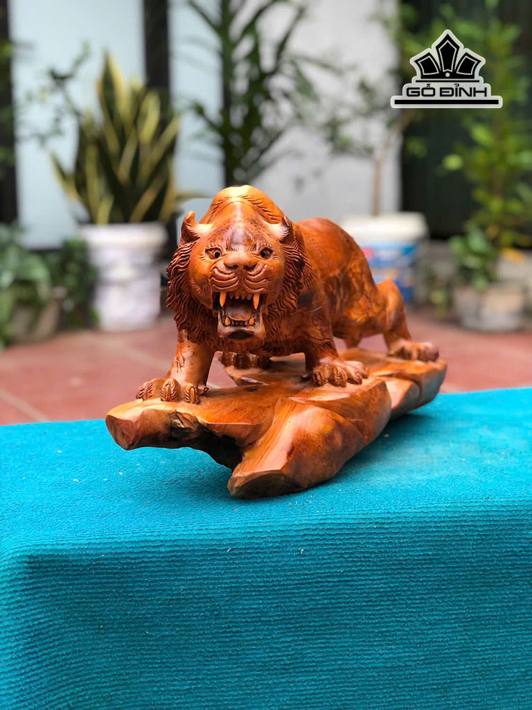 tuong-ho-phong-thuy-go-huong-cao-30-ngang-52-sau-23-cm-457421