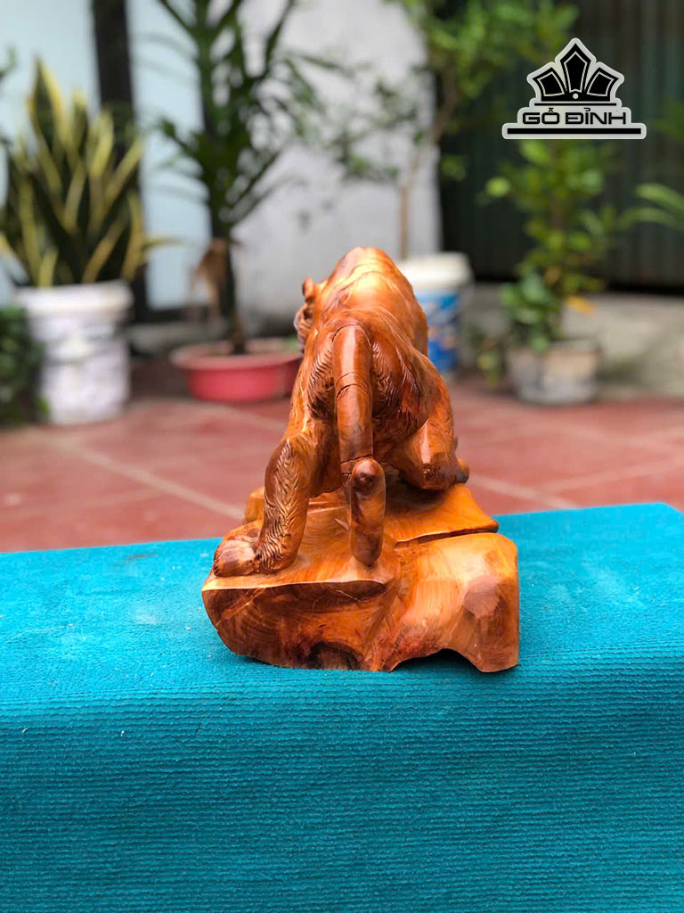 tuong-ho-phong-thuy-go-huong-cao-30-ngang-52-sau-23-cm-457423