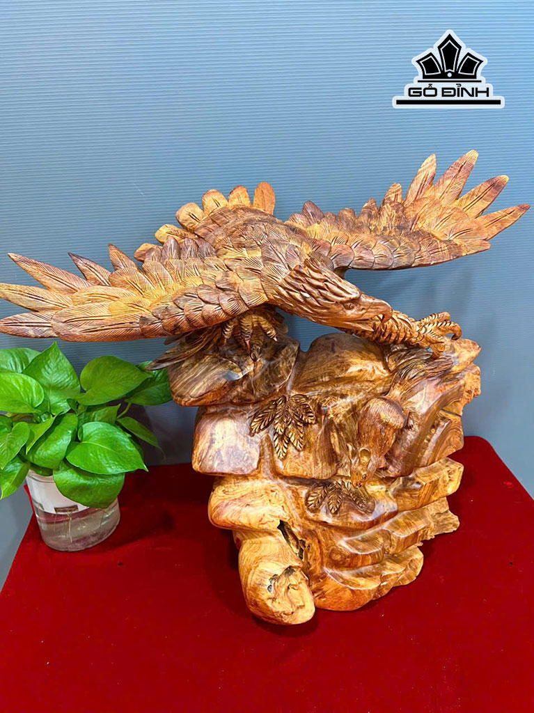 tuong-dai-bang-go-huong-cao-44-ngang-56-sau-30-cm-457584