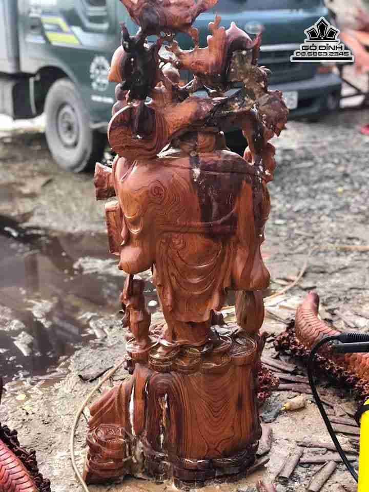 Tuong-Phat-Di-Lac-Cuu-Phuc-go-cam-