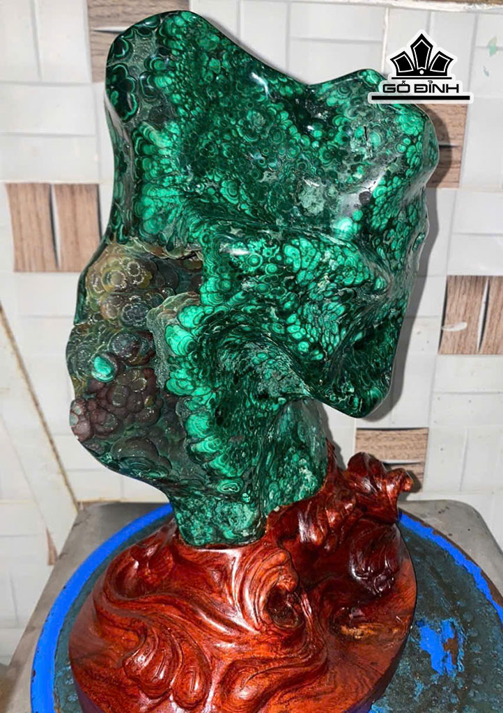 tac-pham-da-malachite-cao-33-cm-7kg-461255