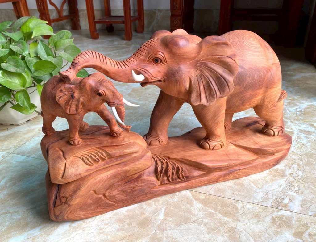 tuong-voi-mau-tu-go-huong-cao-29-ngang-52-sau-16-cm-461767