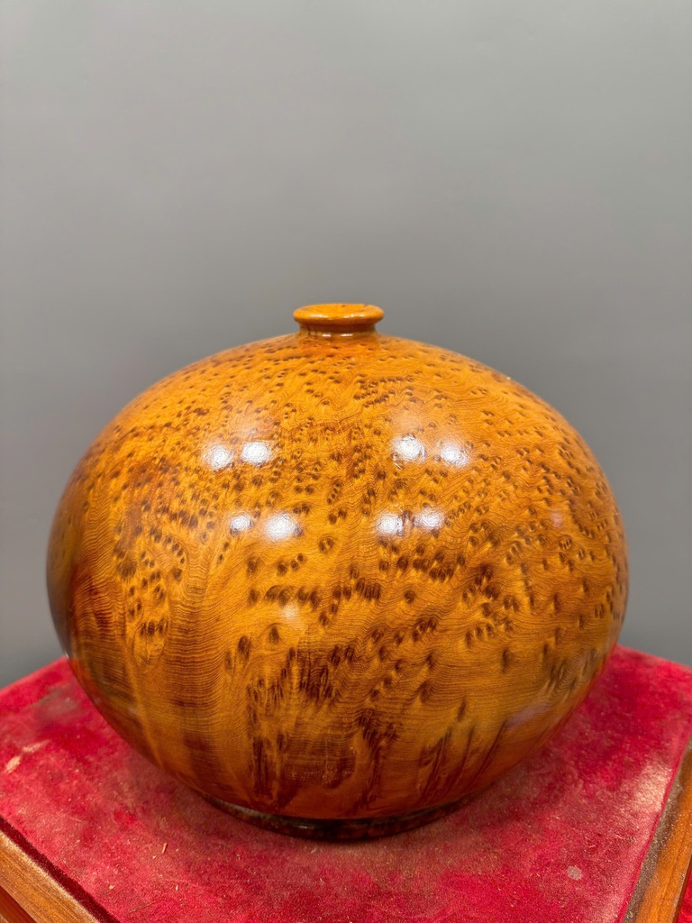 binh-phu-quy-go-nu-ngoc-am-cao-24-duong-kinh-31-cm-461776