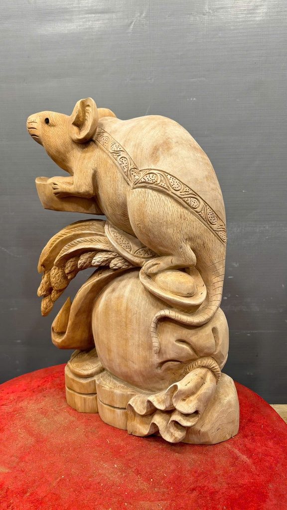 tuong-chuot-phong-thuy-go-ngoc-am-cao-52-ngang-34-sau-20-cm-461788
