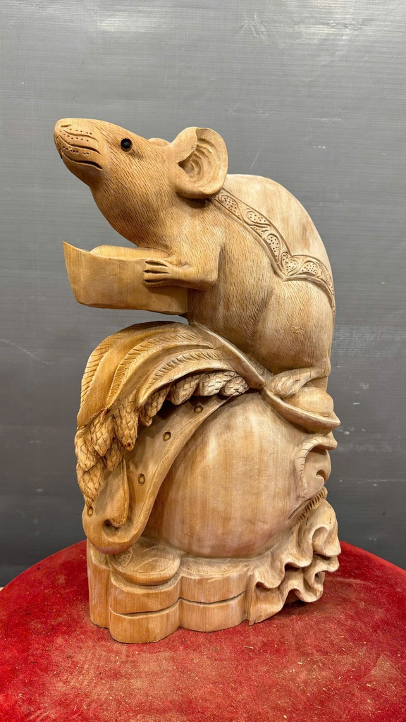 tuong-chuot-phong-thuy-go-ngoc-am-cao-52-ngang-34-sau-20-cm-461789