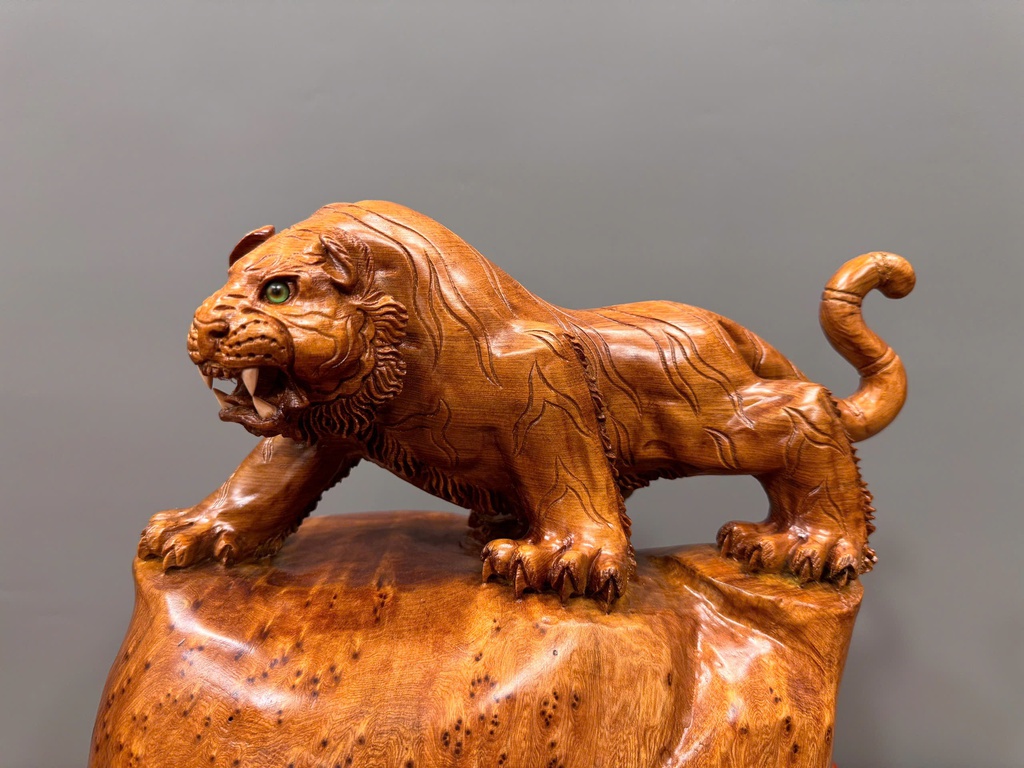 tuong-ho-phong-thuy-go-nu-ngoc-am-cao-27-ngang-30-sau-20-cm-461810