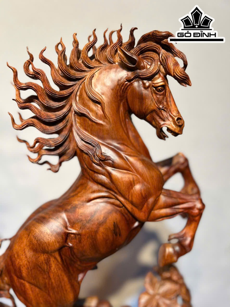 tuong-ngua-phong-thuy-nhat-ma-phi-thien-go-sua-cao-62-ngang-42-sau-17-cm-464447