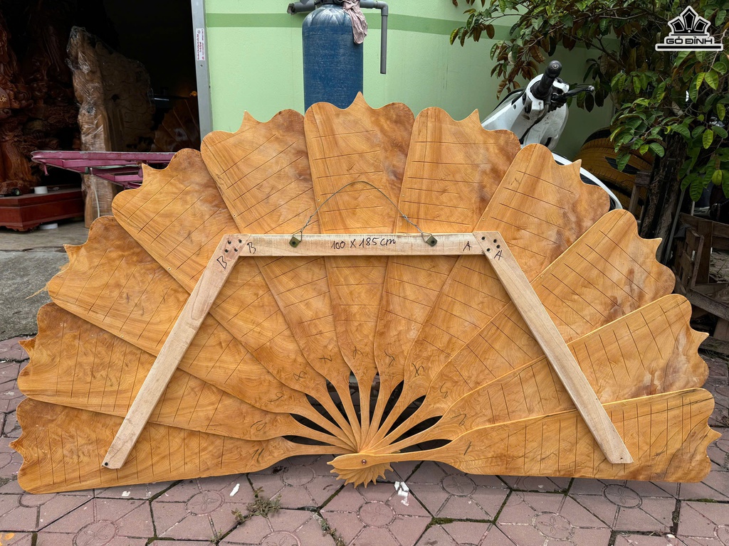 quat-treo-tuong-go-po-mu-cao-103-rong-197-cm-466404