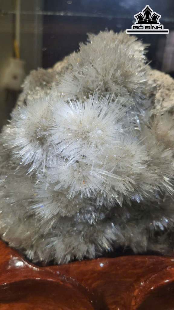 nhung-bong-hoa-uu-dam-da-tram-tich-cao-33-ngang-32-cm-nang-95kg-467304