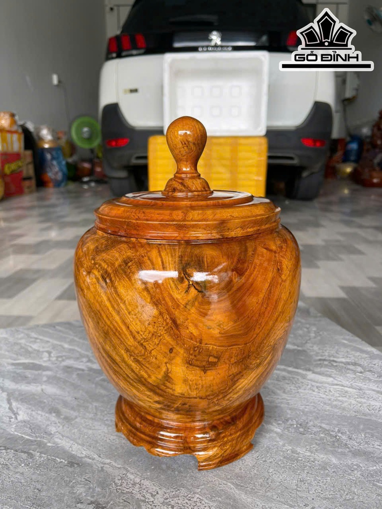 binh-u-tra-go-gu-cao-30-duong-kinh-21-cm-05lit-467737