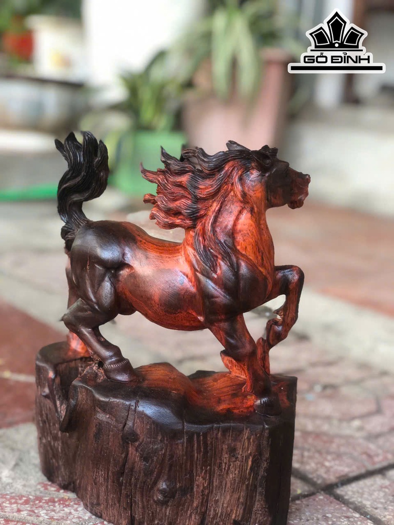 tuong-ngua-phong-thuy-nhat-ma-thong-dong-go-trac-cao-28-ngang-20-sau-11-cm-467788