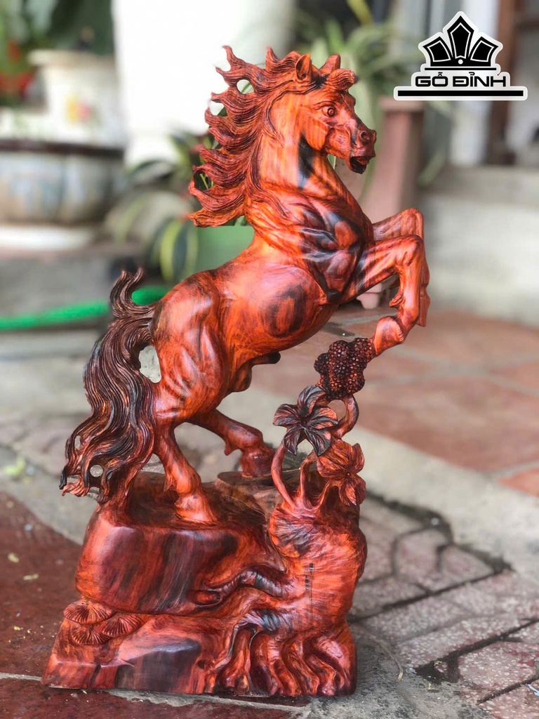 tuong-ngua-phong-thuy-nhat-ma-phi-thien-go-trac-cao-42-ngang-22-sau-12-cm-467799