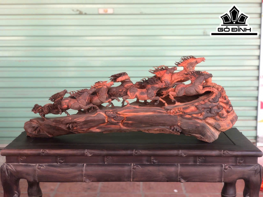 tuong-ngua-ma-dao-thanh-cong-go-trac-cao-35-ngang-84-sau-20-cm-467821