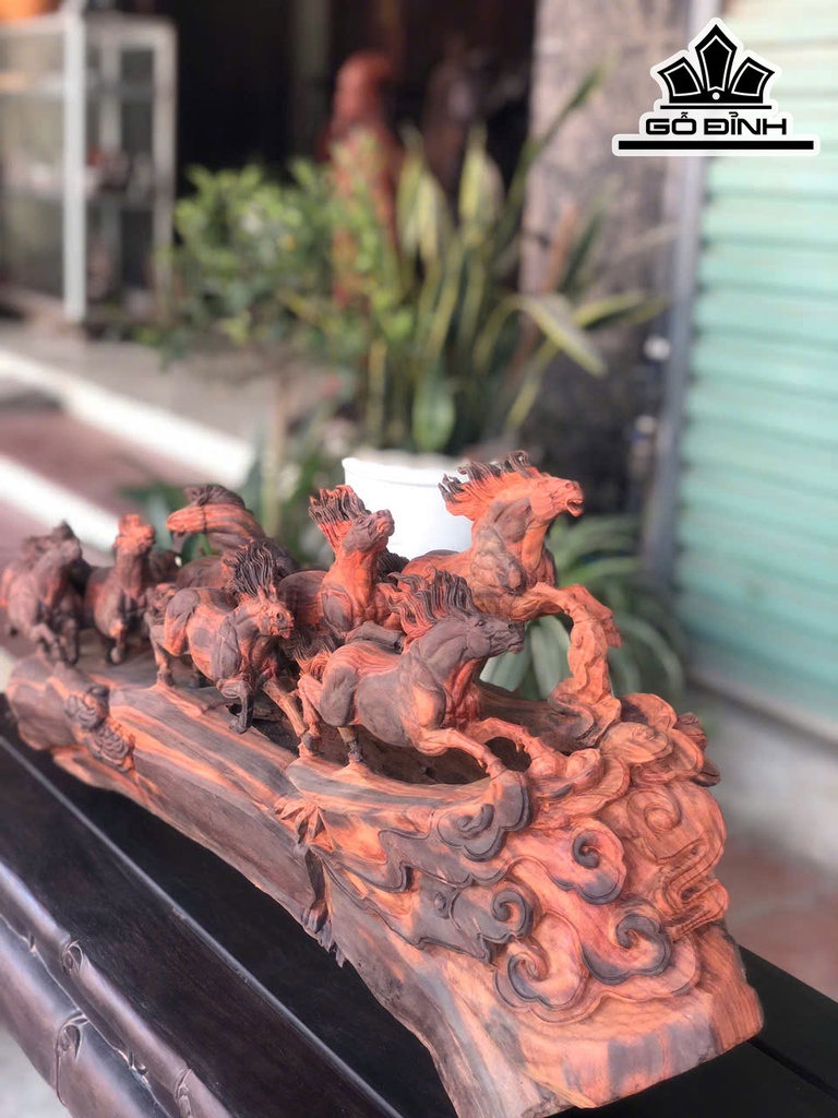 tuong-ngua-ma-dao-thanh-cong-go-trac-cao-35-ngang-84-sau-20-cm-467824