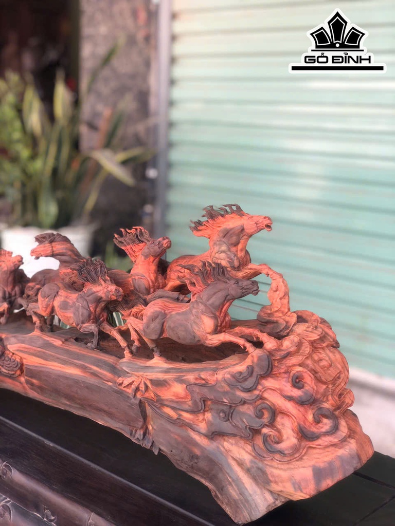 tuong-ngua-ma-dao-thanh-cong-go-trac-cao-35-ngang-84-sau-20-cm-467826