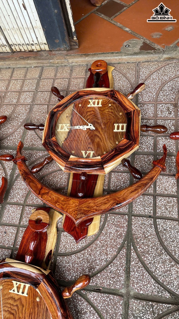 dong-ho-go-cam-qua-lac-cao-65-ngang-48-cm-467957