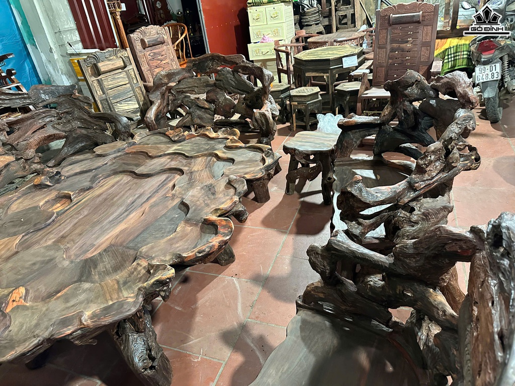 bo-ban-ghe-goc-cay-go-trac-8-mon-ghe-dai-220x58-ghe-don-88x52-ban-dai-172x136-don-35x40-cm-468174