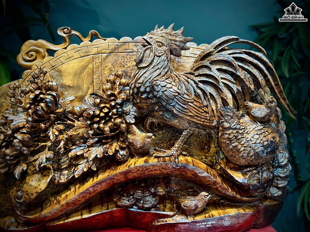 tuong-gia-dinh-ga-toan-gia-phuc-go-nu-ngoc-am-cao-46-ngang-64-sau-15-cm-468313