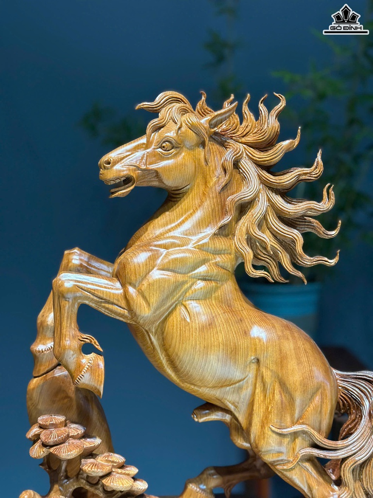 tuong-ngua-phong-thuy-nhat-ma-phi-thien-go-ngoc-am-cao-67-ngang-42-sau-20-cm-468316