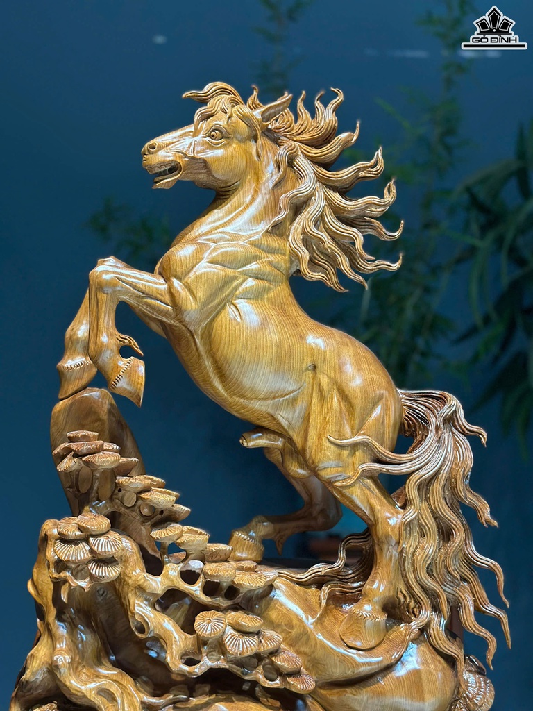 tuong-ngua-phong-thuy-nhat-ma-phi-thien-go-ngoc-am-cao-67-ngang-42-sau-20-cm-468318