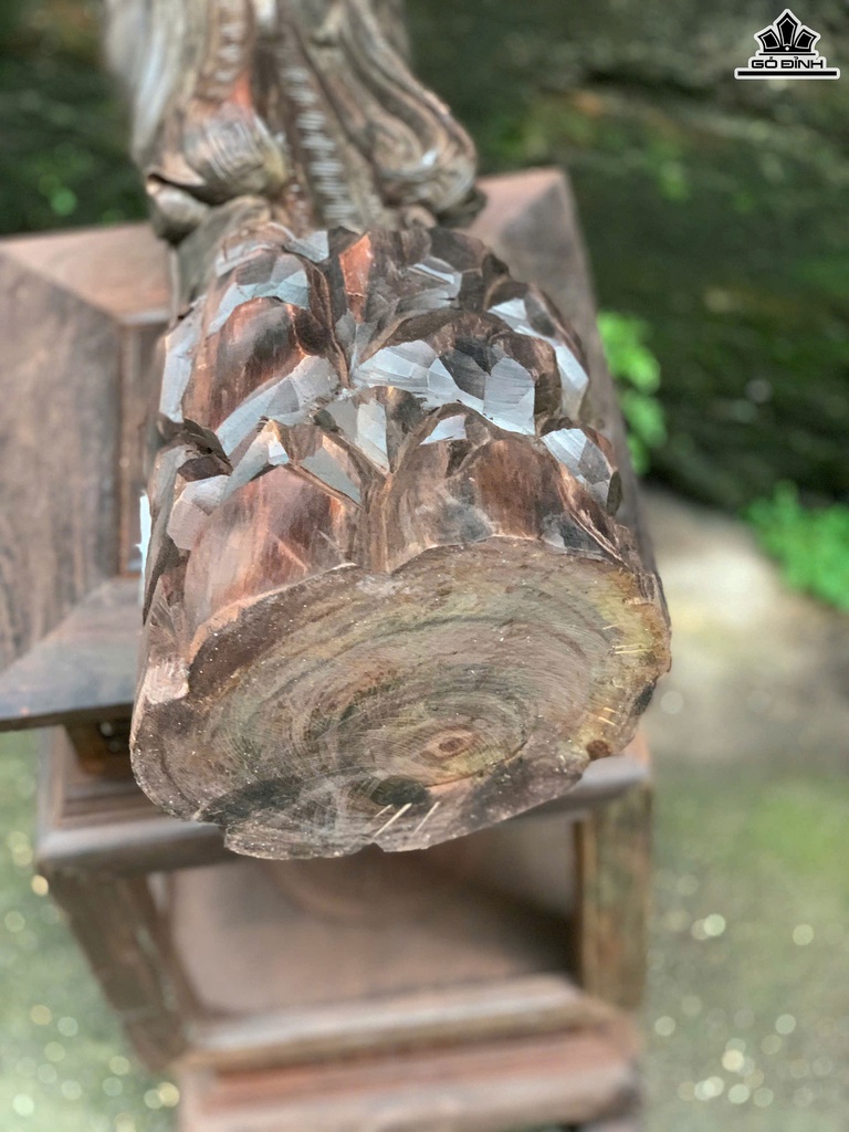 tuong-khong-tu-go-trac-cao-58-ngang-18-sau-17-cm-66kg-468524