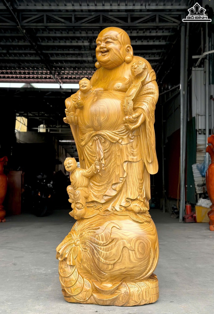 tuong-phat-di-lac-chuc-phuc-go-cam-vang-cao-170-ngang-63-sau-57-cm-468661