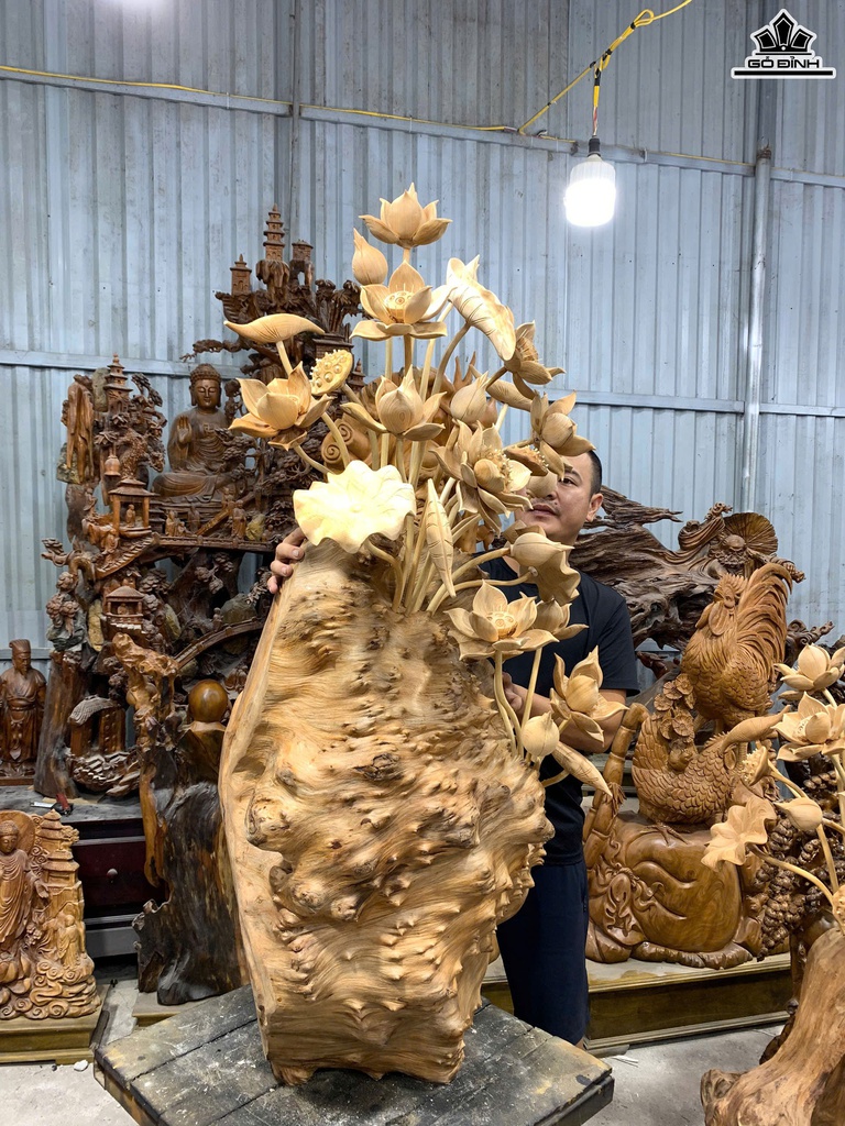 binh-hoa-sen-go-nu-ngoc-am-cao-140-ngang-65-sau-45-cm-468826