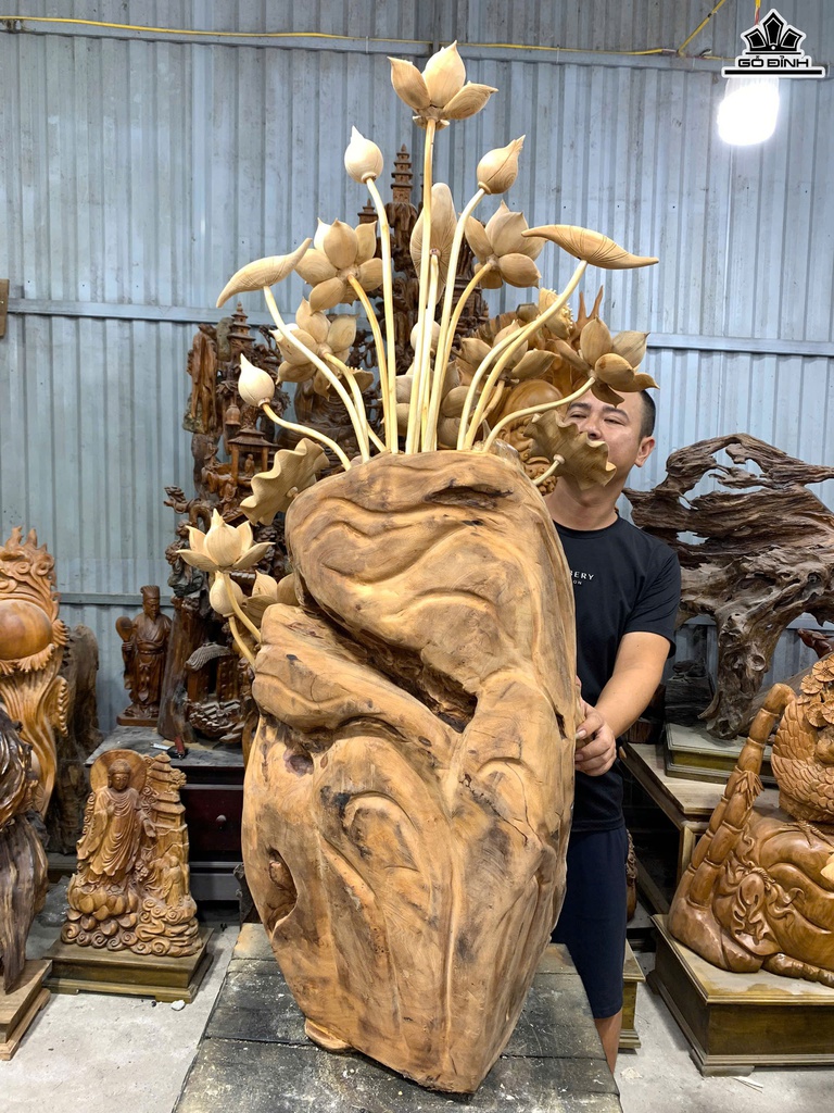 binh-hoa-sen-go-nu-ngoc-am-cao-140-ngang-65-sau-45-cm-468828