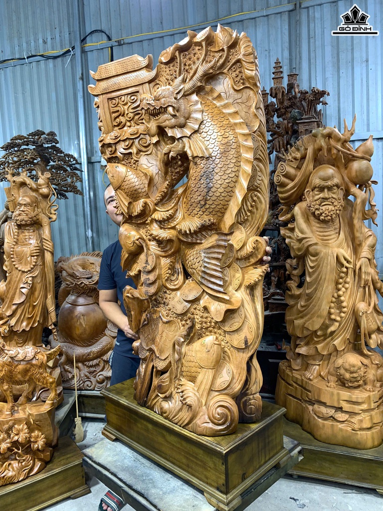 tuong-ca-chep-vuot-vu-mon-hoa-rong-go-ngoc-am-cao-130-ngang-65-sau-35-cm-ca-ky-150-468841